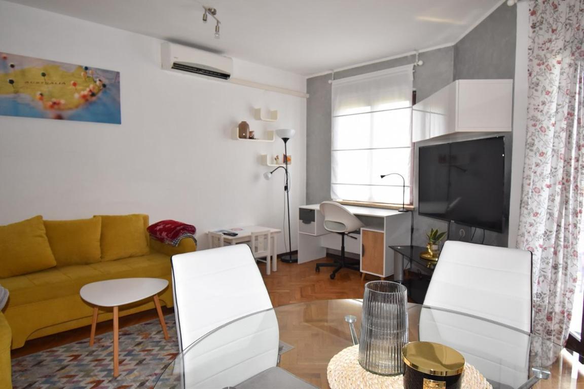 Superior Familiy Apartment Tina Vrsar Exterior photo